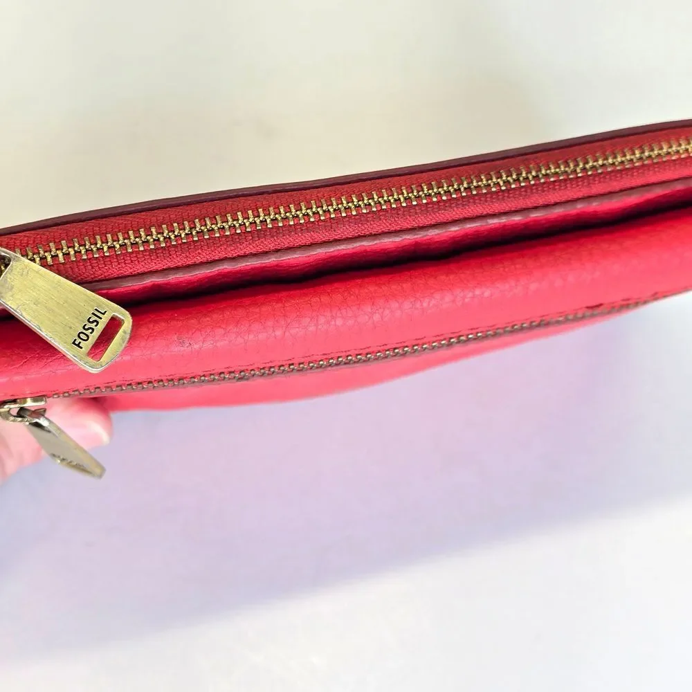 Fossil Red Pebbled Leather Wallet Clutch Card‎ Holder Zip Around Organizer Snap